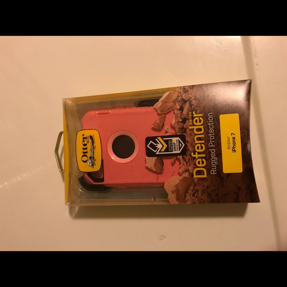 iPhone 7 Pink Otter Box Defender Case